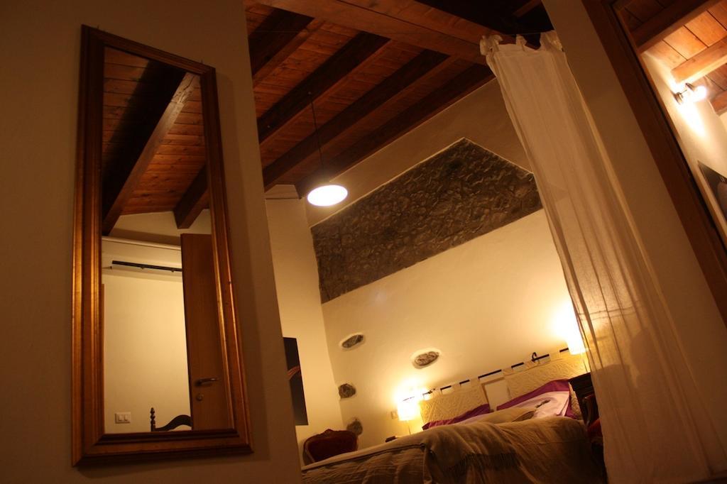 Bed and Breakfast Il Lupo Rosso Santu Lussurgiu Pokoj fotografie